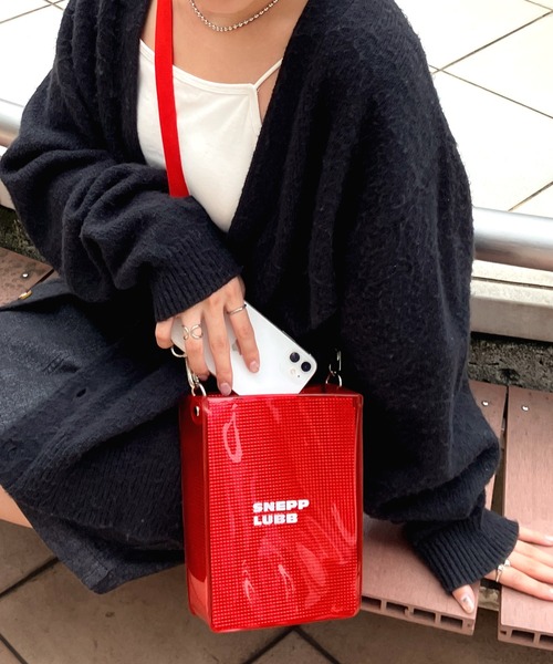 Snap club（スナップクラブ）の「【Snap club】シルバーシートPVC　メタリックショルダーバック（ショルダーバッグ・メンズ・レッド/ブルー/グリーン/ピンク/シルバー/ブラック/ブラウン/パープル・FREE）」の8枚目の写真