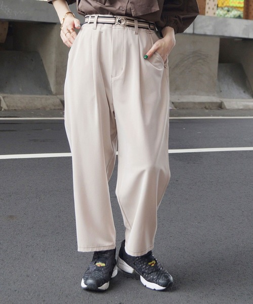 179/WG（イチナナキュウダブルジー）の「配色ステッチイージーサルエルパンツ（その他パンツ・レディース・ブラック/グレー/ベージュ・MEDIUM）」の3枚目の写真