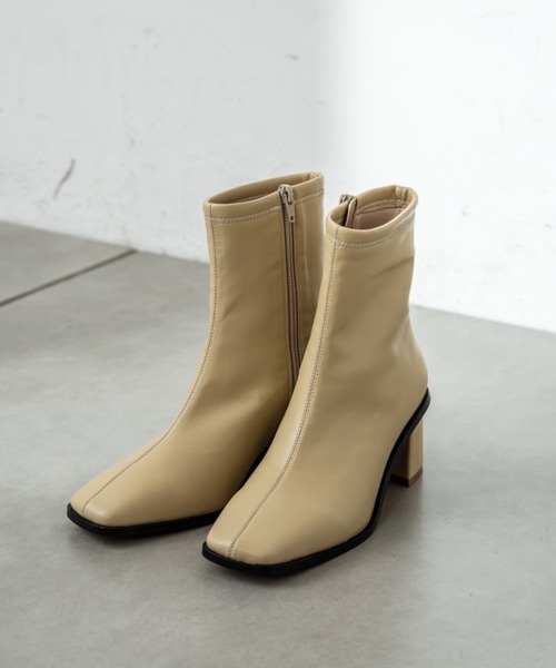 mystic(ミスティック)の「スクエアショートブーツ(ブーツ・レディース・アイボリー/ブラック/ベージュ・37/38/36)」の4枚目の写真