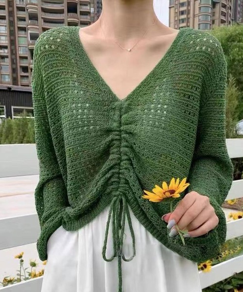 SPIGA（スピーガ）の「センターギャザーVネックニット（ニット/セーター・レディース・ブラック/ベージュ/ブラウン/グレー/グリーン・FREE）」の5枚目の写真