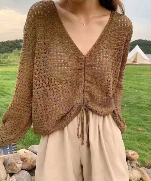 SPIGA（スピーガ）の「センターギャザーVネックニット（ニット/セーター・レディース・ブラック/ベージュ/ブラウン/グレー/グリーン・FREE）」の7枚目の写真