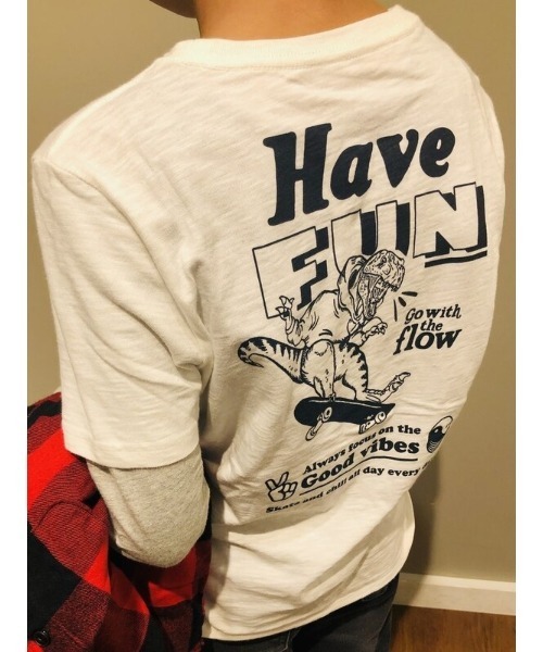GAP(ギャップ)の「2-In-1 グラフィックtシャツ (キッズ)(Tシャツ/カットソー・キッズ・オフホワイト/ヘザーグレー/ダークカーキ/ダークインディゴブルー・S/M/L/XL/XXL/XS)」の7枚目の写真