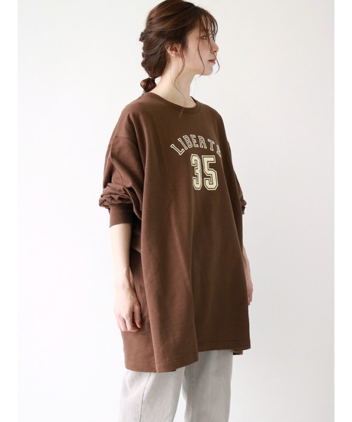 Samansa Mos2（サマンサ モスモス）の「フロッキープリントチュニック（Tシャツ/カットソー・レディース・ベージュ/ブラウン/グリーン/マスタード・ﾌﾘ-）」の2枚目の写真