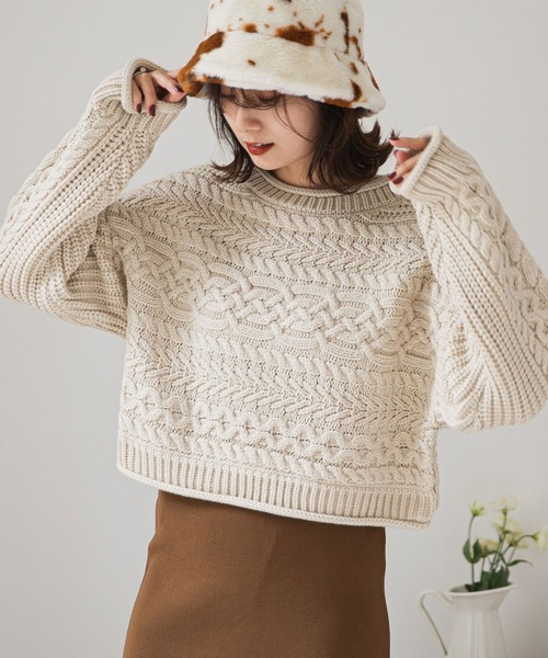 rectangle（レクタングル）の「クロップドケーブルニット（ニット/セーター・レディース・オリーブ/モカ/ナチュラル/ピンク/ベージュ/ブラック・FREE）」の4枚目の写真