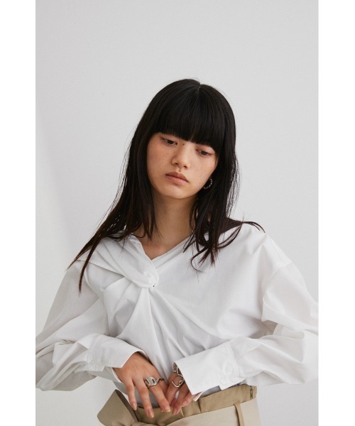 STYLEMIXER(スタイルミキサー)の「ツイストネックブラウス(シャツ/ブラウス・レディース・ホワイト/ブラック/ベージュ・ONESIZE)」の12枚目の写真