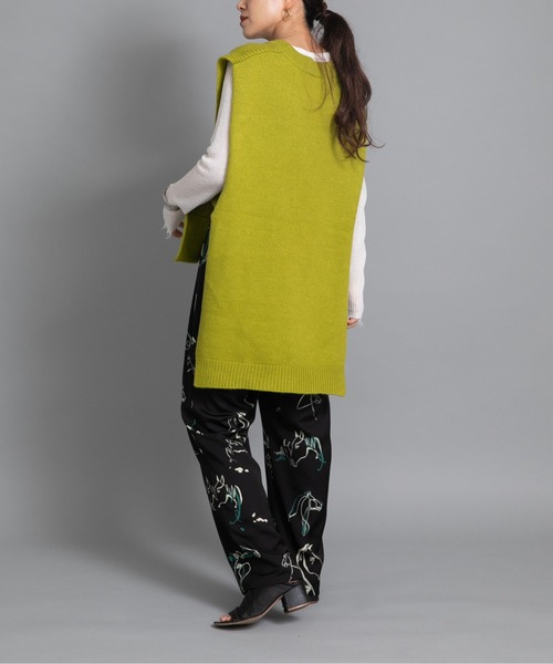 Eimee Law（エイミーロウ）の「編地デザインニットベスト（ベスト・レディース・黄緑系/ライトグレー/ブラック・38）」の9枚目の写真