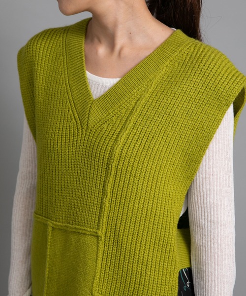 Eimee Law（エイミーロウ）の「編地デザインニットベスト（ベスト・レディース・黄緑系/ライトグレー/ブラック・38）」の15枚目の写真