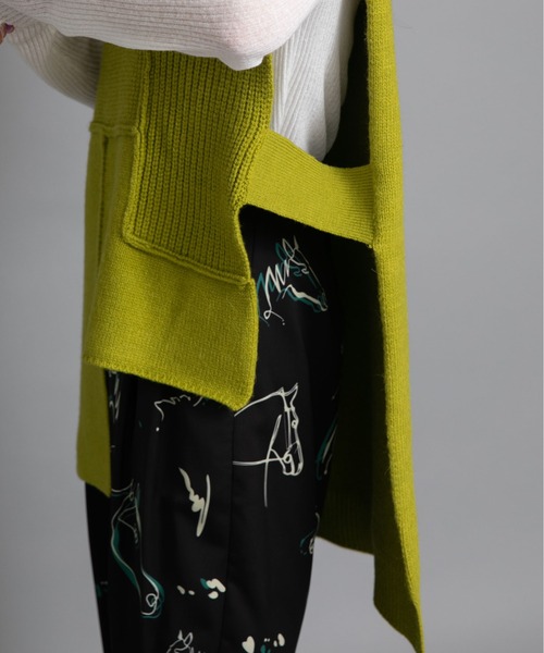 Eimee Law（エイミーロウ）の「編地デザインニットベスト（ベスト・レディース・黄緑系/ライトグレー/ブラック・38）」の17枚目の写真