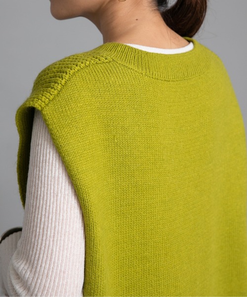 Eimee Law（エイミーロウ）の「編地デザインニットベスト（ベスト・レディース・黄緑系/ライトグレー/ブラック・38）」の18枚目の写真