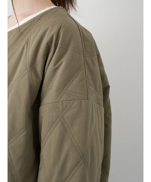 earth music&ecology（アースミュージックアンドエコロジー）の「ノーカラーキルティングコート ＊（ノーカラーコート・レディース・ブラック/ベージュ/カーキ・FREE）」の8枚目の写真