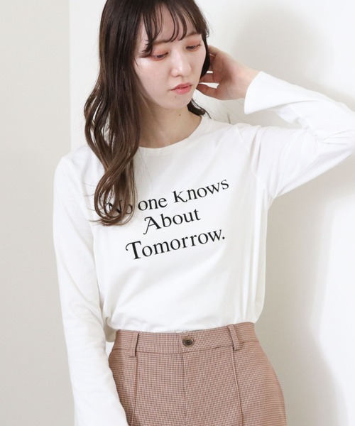 archives(アルシーヴ)の「フロッキープリントロンT(Tシャツ/カットソー・レディース・オフホワイト/ベージュ/ブラック/ブラウン・MEDIUM)」の17枚目の写真