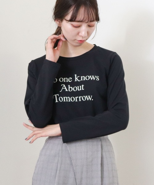 archives(アルシーヴ)の「フロッキープリントロンT(Tシャツ/カットソー・レディース・オフホワイト/ベージュ/ブラック/ブラウン・MEDIUM)」の6枚目の写真