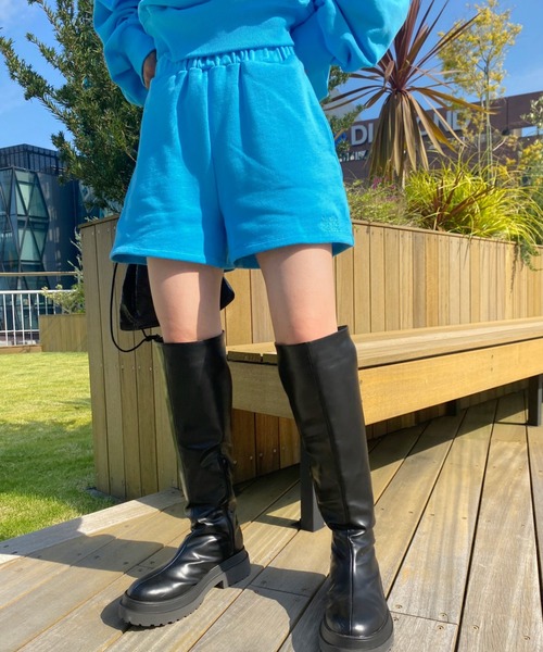 WHO'S WHO gallery(フーズフーギャラリー)の「【SLOPPY/スロッピー】裏毛ショートパンツ(スウェットパンツ・レディース・ブラック/ブラウン/オートミール/グリーン/サックスブルー・FREE)」の1枚目の写真