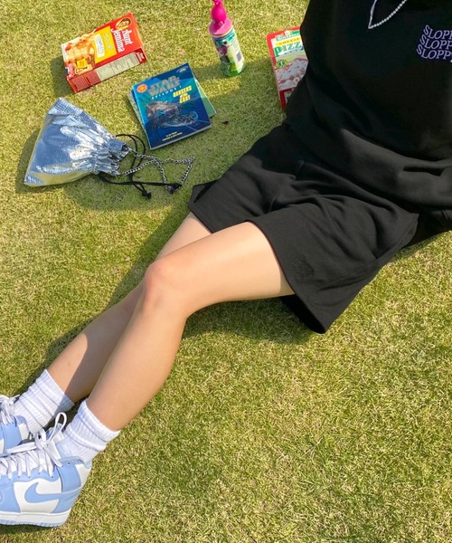 WHO'S WHO gallery(フーズフーギャラリー)の「【SLOPPY/スロッピー】裏毛ショートパンツ(スウェットパンツ・レディース・ブラック/ブラウン/オートミール/グリーン/サックスブルー・FREE)」の2枚目の写真