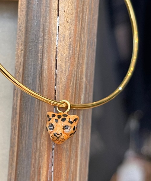 BEARDSLEY（ビアズリー）の「《nach》アニマルフープピアス（片耳用）（ピアス（片耳用）・レディース・ゴールド・FREE）」の2枚目の写真
