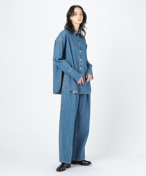 TOMORROWLAND （トゥモローランド）の「コットンデニム オーバーサイズドシャツ（シャツ/ブラウス・レディース・ブルー・36）」の4枚目の写真