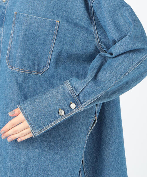 TOMORROWLAND （トゥモローランド）の「コットンデニム オーバーサイズドシャツ（シャツ/ブラウス・レディース・ブルー・36）」の11枚目の写真