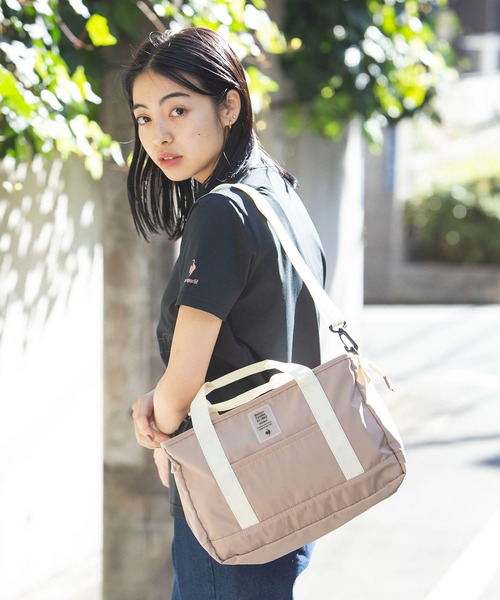 le coq sportif(ルコックスポルティフ)の「ルコック 2wayミニトートバッグ レディース バッグ トートバッグ スポーツウェア ライフスタイル カジュアル ムーブウェア(トートバッグ・レディース・ブラック/ベージュ・F)」の9枚目の写真