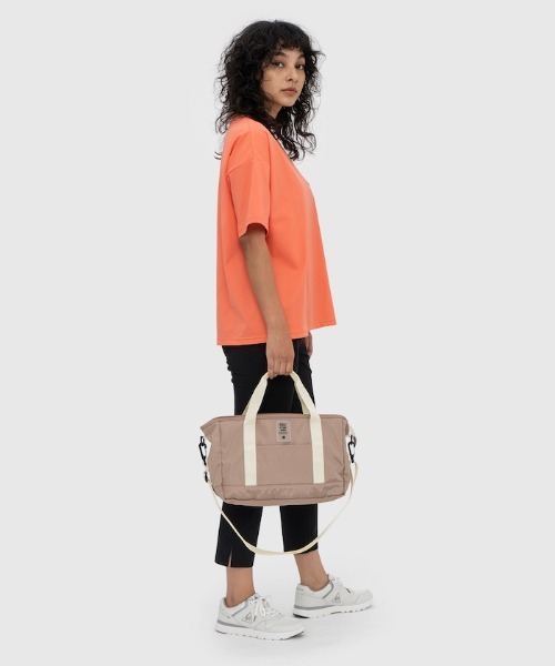 le coq sportif(ルコックスポルティフ)の「ルコック 2wayミニトートバッグ レディース バッグ トートバッグ スポーツウェア ライフスタイル カジュアル ムーブウェア(トートバッグ・レディース・ブラック/ベージュ・F)」の19枚目の写真
