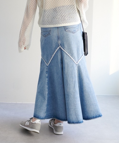SOMETHING（サムシング）の「【SOMETHING/サムシング】デニムマーメイドスカート（デニムスカート・レディース・ブラック/スカイブルー・SMALL/MEDIUM）」の21枚目の写真