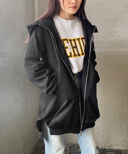 Doux Belle(ドゥーベル)の「フード付きビックシルエットコート(ブルゾン・レディース・ブラック/ベージュ・LARGE/MEDIUM)」の15枚目の写真