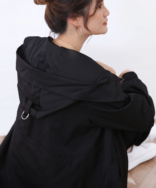 Doux Belle(ドゥーベル)の「フード付きビックシルエットコート(ブルゾン・レディース・ブラック/ベージュ・LARGE/MEDIUM)」の21枚目の写真