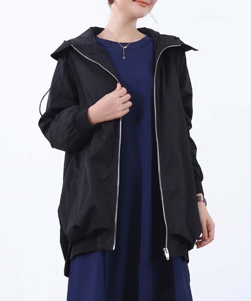 Doux Belle(ドゥーベル)の「フード付きビックシルエットコート(ブルゾン・レディース・ブラック/ベージュ・LARGE/MEDIUM)」の22枚目の写真