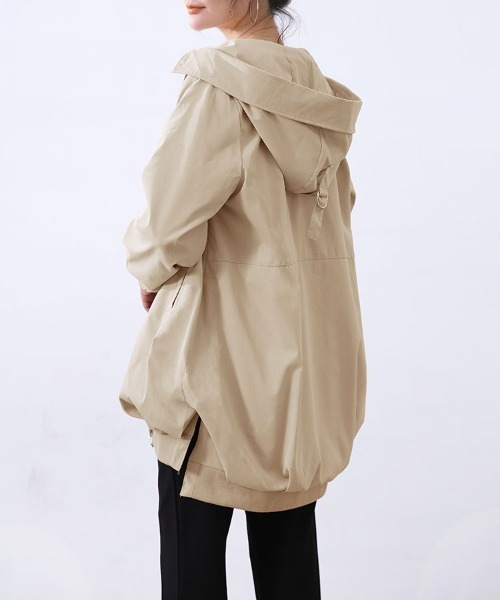 Doux Belle(ドゥーベル)の「フード付きビックシルエットコート(ブルゾン・レディース・ブラック/ベージュ・LARGE/MEDIUM)」の5枚目の写真