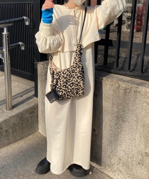 Doux archives（ドゥアルシーヴ）の「［セットアイテム］web限定　ミニ裏毛マルチＷＡＹカーディガンセットワンピース（ワンピース・レディース・アイボリー/グレイッシュベージュ/グレイッシュブルー・FREE）」の18枚目の写真