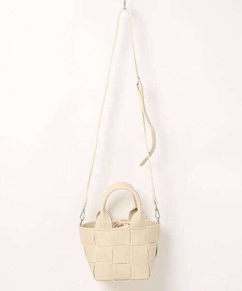 Samansa Mos2 blue（サマンサモスモスブルー）の「合皮メッシュ2WAYミニトートバッグ（トートバッグ・レディース・オフホワイト/グリーン/シルバーグレー・ﾌﾘ-）」の4枚目の写真