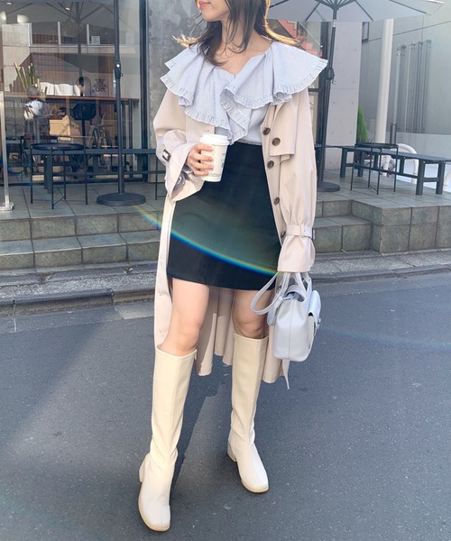 ラッフルケープカラーブラウス