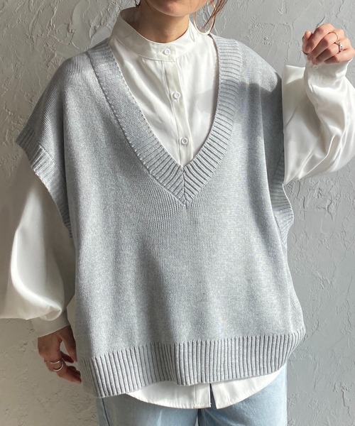 She's Closet(シーズクローゼット)の「深vネック片畦編みオーバーサイズロング丈ドルマンニットベスト(ベスト・レディース・ブラック/グリーン/アイボリー/杢グレー・FREE)」の4枚目の写真