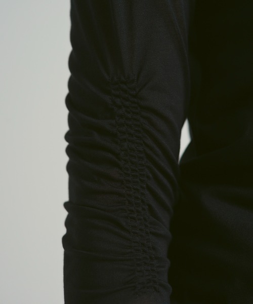 PUBLIC TOKYO(パブリックトウキョウ)の「パイピングシアーTOP/ウォッシャブル(Tシャツ/カットソー・レディース・アイボリー/ブラック/サックスブルー・FREE)」の18枚目の写真