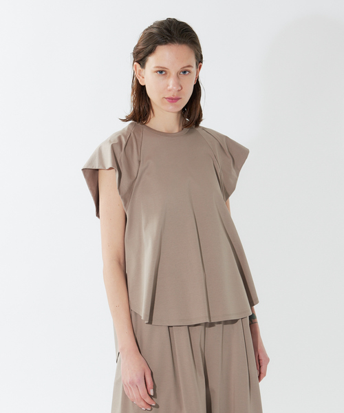 qualite（カリテ）の「《セットアップ対応》クールスムースフレアーカットソー（Tシャツ/カットソー・レディース・ブラック/オフホワイト/モカ/ボルドー・フリー）」の3枚目の写真