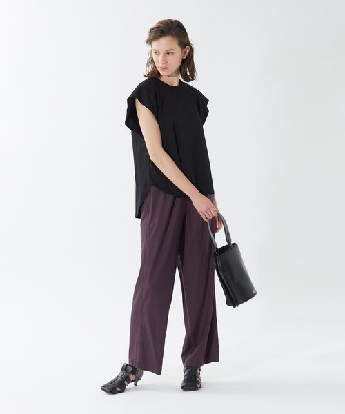 qualite（カリテ）の「《セットアップ対応》クールスムースフレアーカットソー（Tシャツ/カットソー・レディース・ブラック/オフホワイト/モカ/ボルドー・フリー）」の17枚目の写真