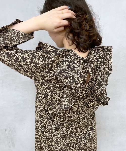 mystic（ミスティック）の「花柄フリルワンピース（ワンピース・レディース・ブラック/ダークブラウン・1/2）」の18枚目の写真