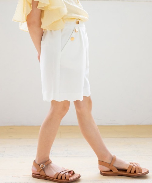 lulpini（ルルピー二）の「kids ゴールドボタンスカラップパンツ（その他パンツ・キッズ・オフホワイト/ピンク・S/M/L）」の5枚目の写真