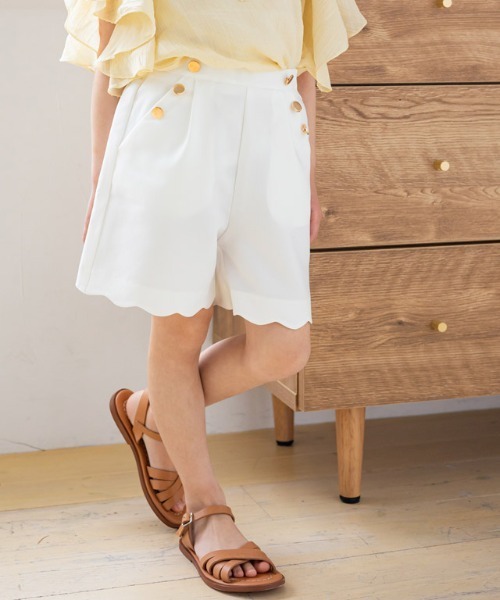 lulpini（ルルピー二）の「kids ゴールドボタンスカラップパンツ（その他パンツ・キッズ・オフホワイト/ピンク・S/M/L）」の7枚目の写真