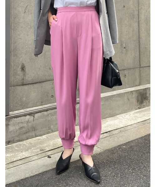 Re:EDIT（リエディ）の「[新サイズ追加][低身長/高身長/大きいサイズ有][洗濯機で洗える]ジョーゼットフロントタックジョガーパンツ（その他パンツ・レディース・ブラック/パープル/グリーン/ピンク/グレー/アイボリー・SMALL/MEDIUM/LARGE/SHORT/TALL/X-LARGE）」の9枚目の写真