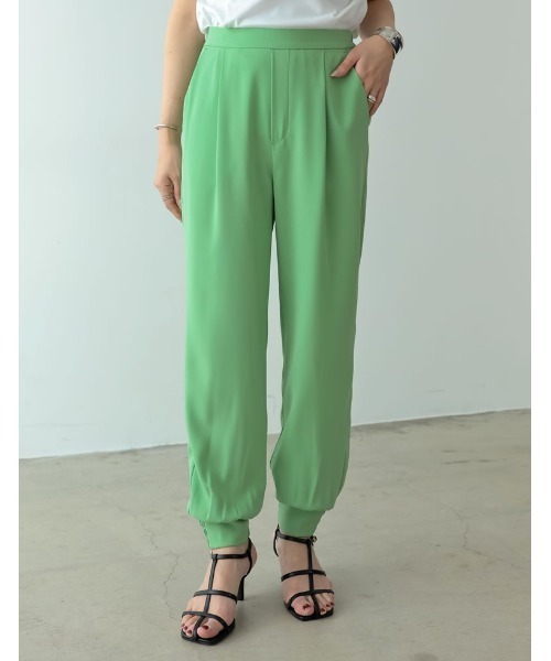 Re:EDIT（リエディ）の「[新サイズ追加][低身長/高身長/大きいサイズ有][洗濯機で洗える]ジョーゼットフロントタックジョガーパンツ（その他パンツ・レディース・ブラック/パープル/グリーン/ピンク/グレー/アイボリー・SMALL/MEDIUM/LARGE/SHORT/TALL/X-LARGE）」の10枚目の写真