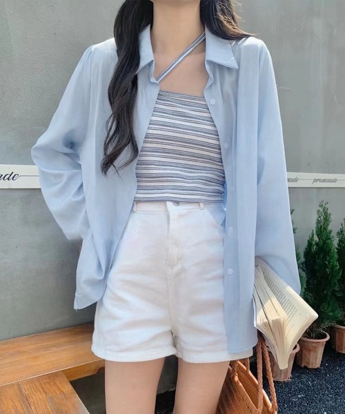 me+em select（ミームセレクト）の「【 セットアイテム 】サテンビッグシャツ＆クロスストラップショートキャミソール　SET（シャツ/ブラウス・レディース・ホワイト/スモークピンク/ベージュ/ブルー・FREE）」の3枚目の写真