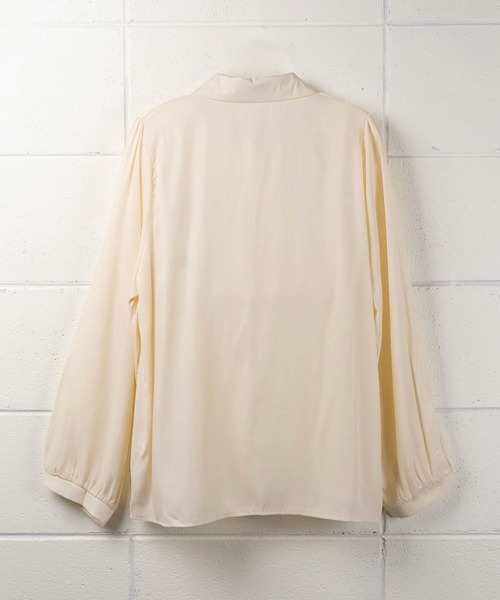 me+em select（ミームセレクト）の「【 セットアイテム 】サテンビッグシャツ＆クロスストラップショートキャミソール　SET（シャツ/ブラウス・レディース・ホワイト/スモークピンク/ベージュ/ブルー・FREE）」の22枚目の写真