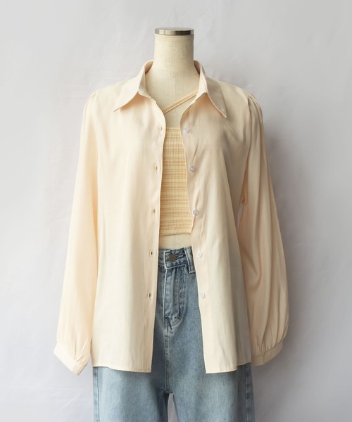 me+em select（ミームセレクト）の「【 セットアイテム 】サテンビッグシャツ＆クロスストラップショートキャミソール　SET（シャツ/ブラウス・レディース・ホワイト/スモークピンク/ベージュ/ブルー・FREE）」の8枚目の写真