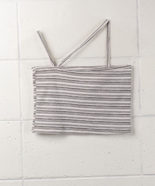 me+em select（ミームセレクト）の「【 セットアイテム 】サテンビッグシャツ＆クロスストラップショートキャミソール　SET（シャツ/ブラウス・レディース・ホワイト/スモークピンク/ベージュ/ブルー・FREE）」の7枚目の写真