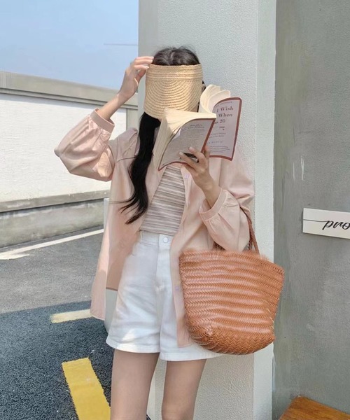 me+em select（ミームセレクト）の「【 セットアイテム 】サテンビッグシャツ＆クロスストラップショートキャミソール　SET（シャツ/ブラウス・レディース・ホワイト/スモークピンク/ベージュ/ブルー・FREE）」の11枚目の写真