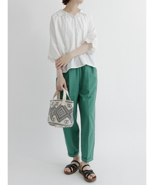 Samansa Mos2 blue（サマンサモスモスブルー）の「クロップドテーパードパンツ（その他パンツ・レディース・グリーン/ベージュ/ライトベージュ・ﾌﾘ-）」の4枚目の写真