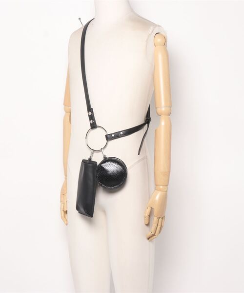 LATINA（ラティーナ）の「ミニマルショルダーマルチバッグ（ショルダーバッグ・レディース・ブラック・FREE）」の4枚目の写真