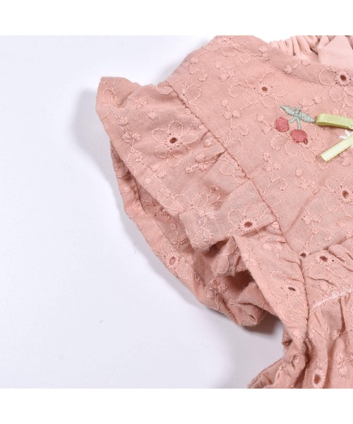 SLAP SLIP BABY（スラップスリップベビー）の「SLAPSLIPBABY/チェリー刺繍リボンデニムレースコットンブルマ付きワンピースベビー(70~80cm)（ワンピース・キッズ・ピンク/ブルー・ONESIZE）」の12枚目の写真