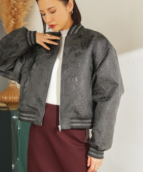 OKIRAKU(オキラク)の「(OKIRAKU×ROSE BUD)ライン リブ シャイニーブルゾン(ブルゾン・レディース・ブラック/ピンク・ONE SIZE)」の3枚目の写真