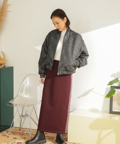 OKIRAKU(オキラク)の「(OKIRAKU×ROSE BUD)ライン リブ シャイニーブルゾン(ブルゾン・レディース・ブラック/ピンク・ONE SIZE)」の4枚目の写真